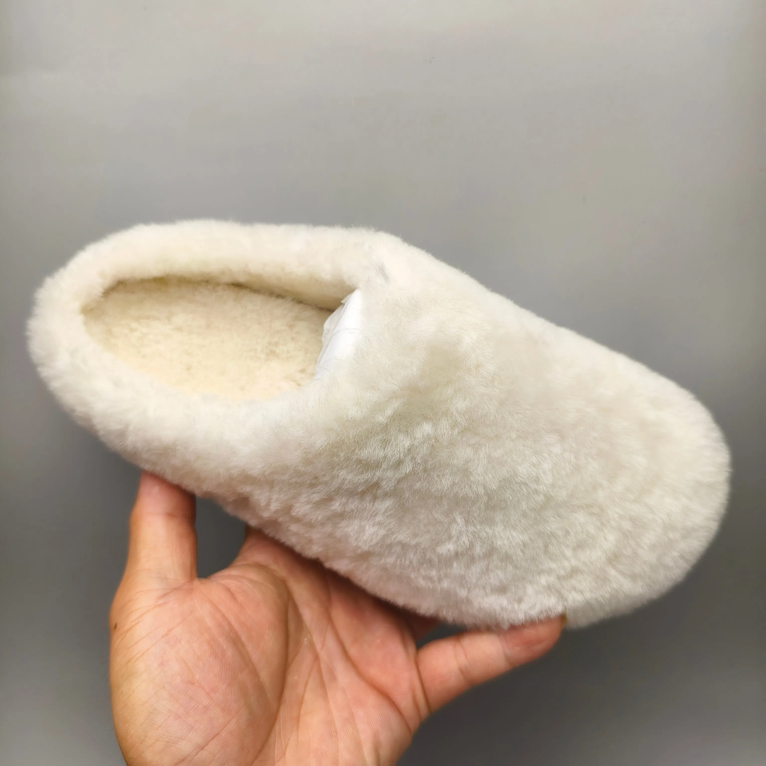 💰480 alo yoga Recovery Slipper comfortable and simple anti-wear and anti-slip cap-toe slippers, same style for men and women Color: White Maroon Matching Size: 35-40